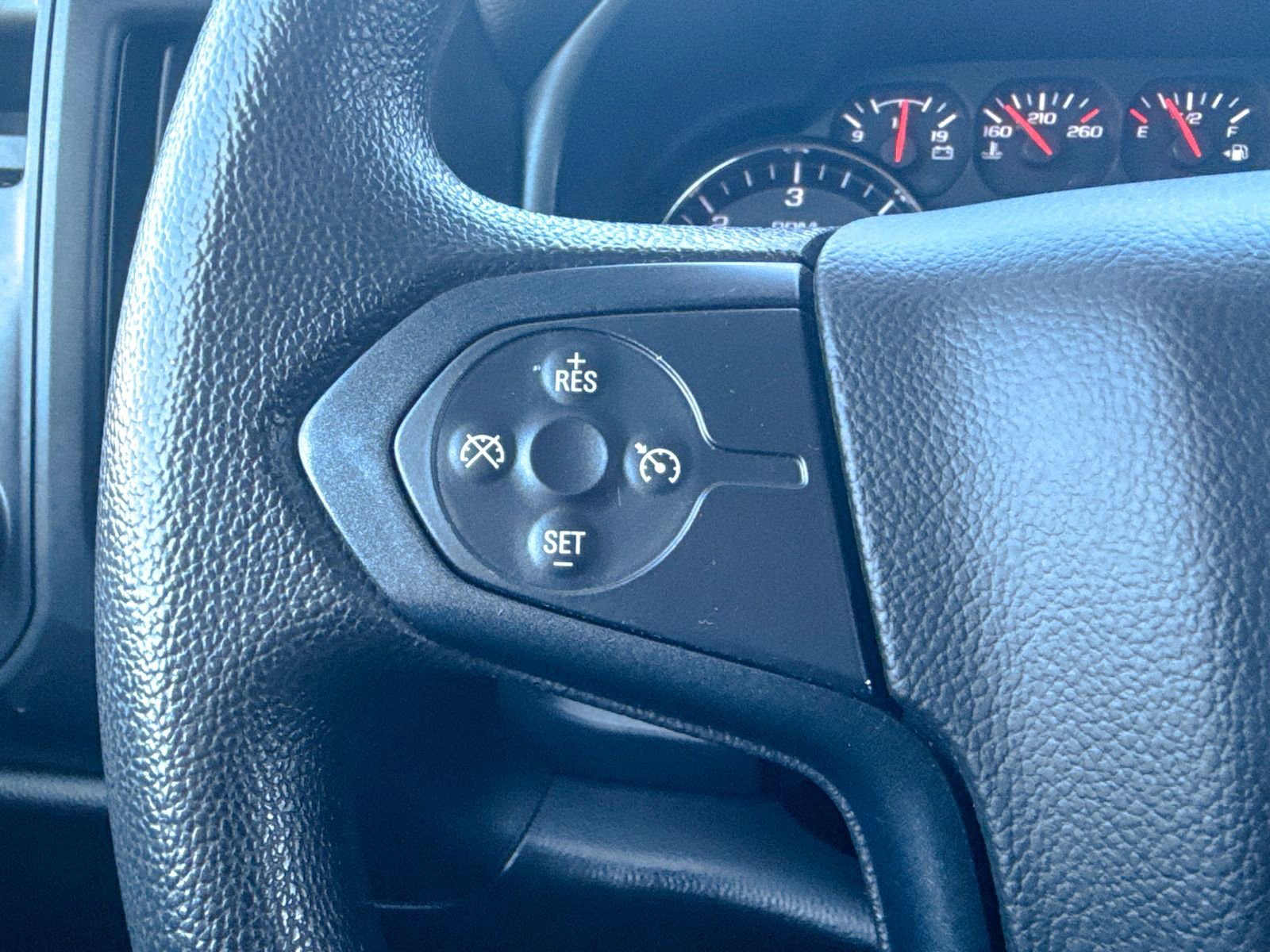 Used 2018 Chevrolet Silverado 1500 Custom w/ Custom Value Package image 40