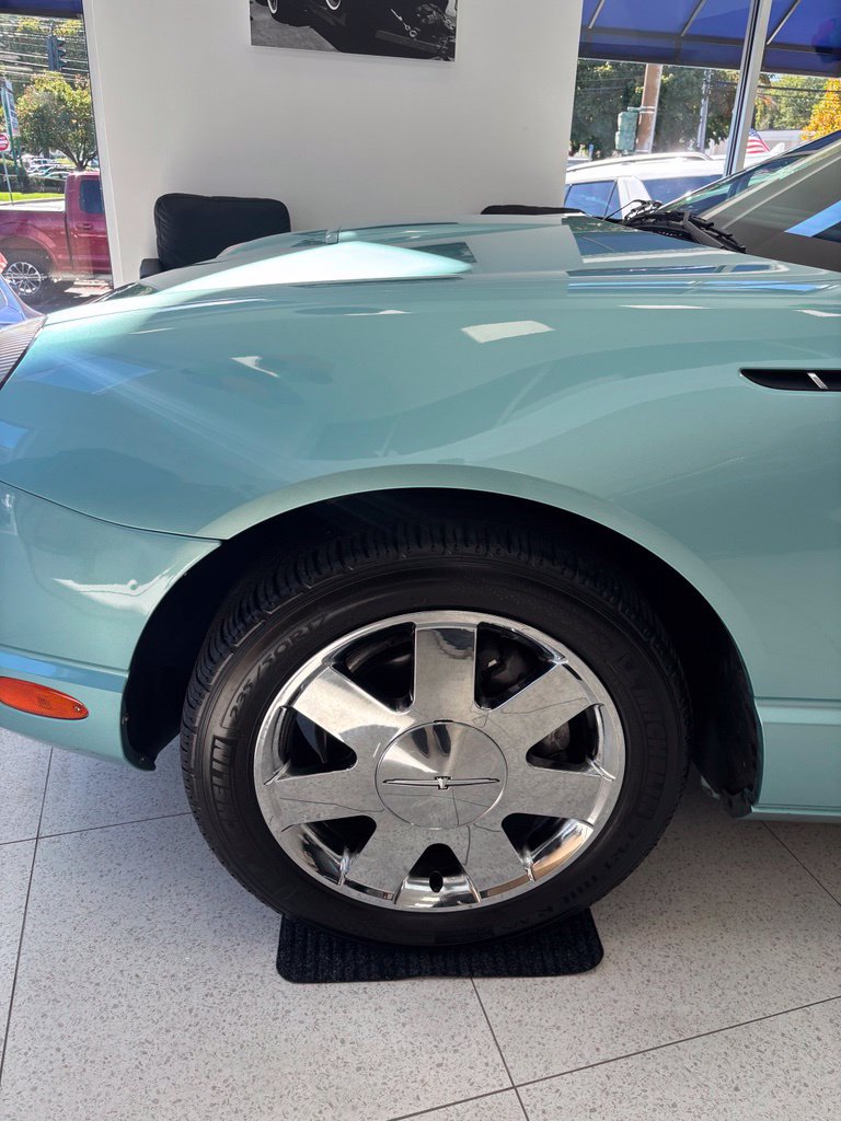 Used 2002 Ford Thunderbird RWD image 5