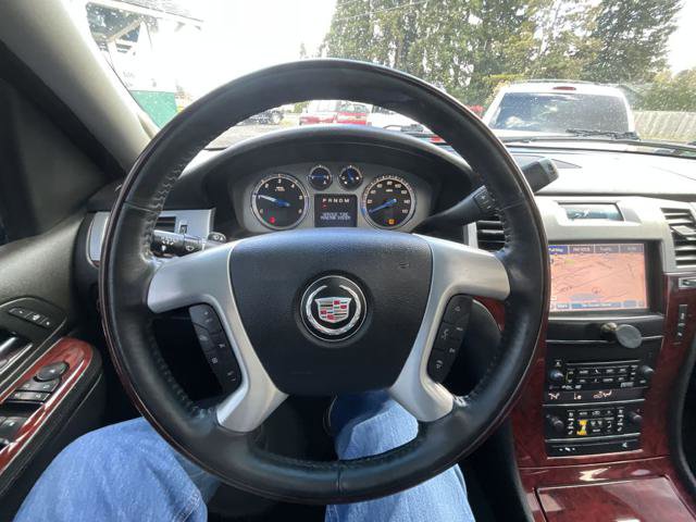 Used 2014 Cadillac Escalade Premium image 10