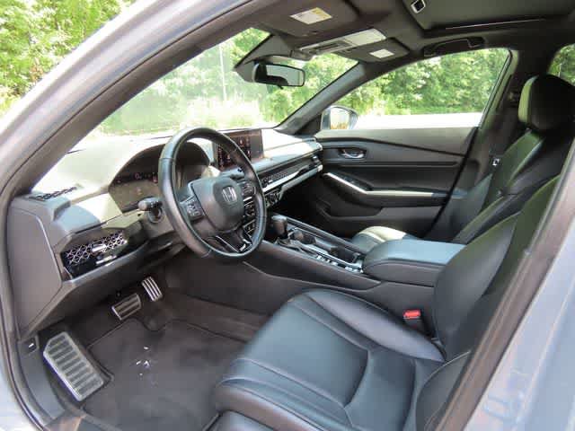 Used 2023 Honda Accord Sport image 2