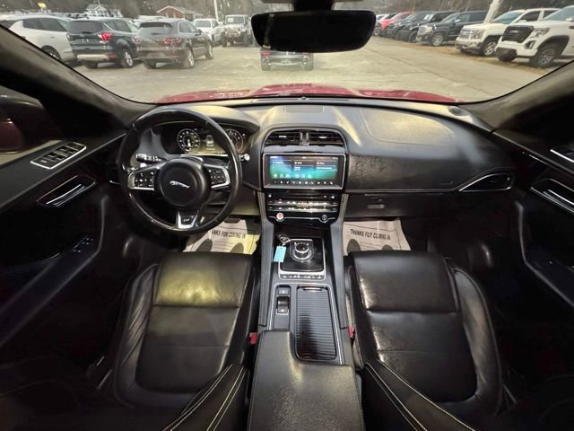 Used 2019 Jaguar F-PACE S image 18