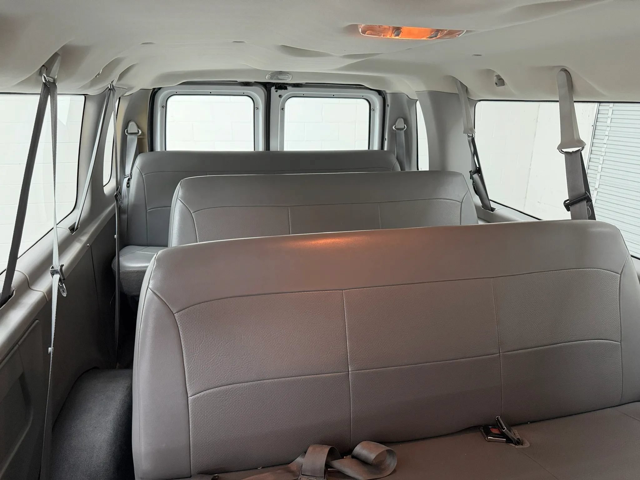 Used 2003 Ford E-350 and Econoline 350 XL RWD image 74