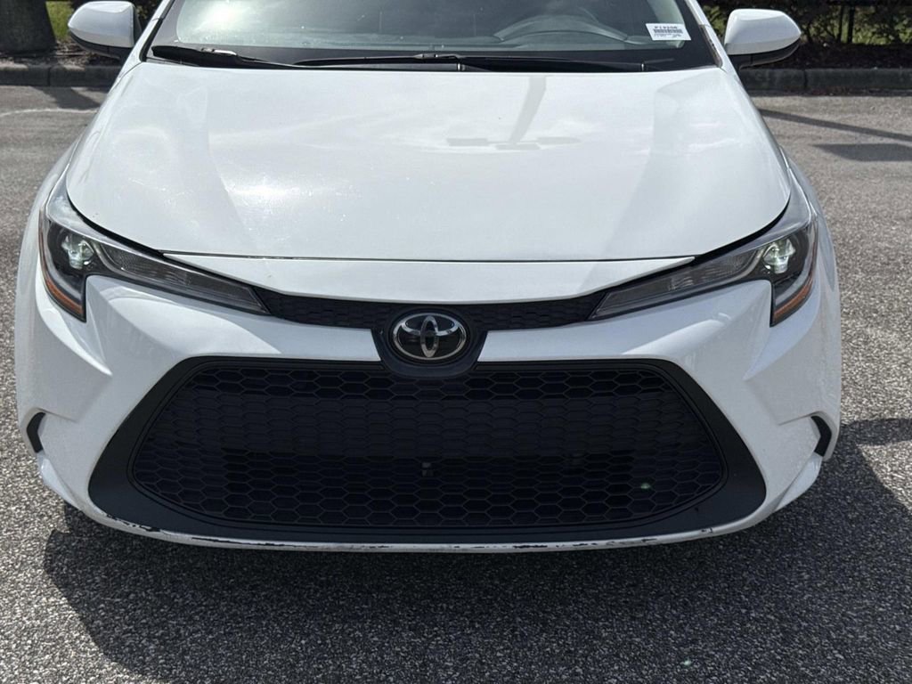 Used 2021 Toyota Corolla LE image 9