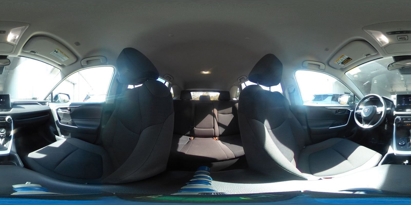 Used 2025 Toyota RAV4 LE image 41