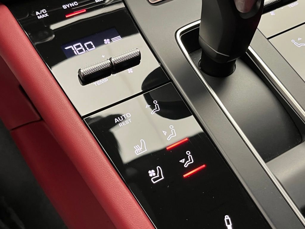 Used 2024 Porsche Macan GTS image 16