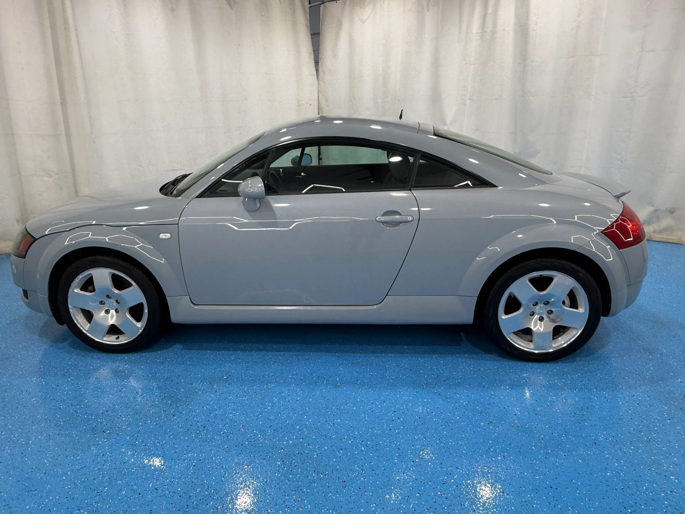 Used 2001 Audi TT 1.8T AWD/4WD image 2