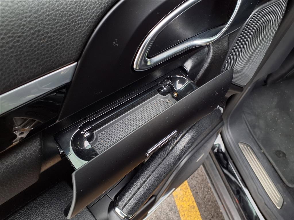 Used 2017 Porsche Cayenne Platinum Edition image 27