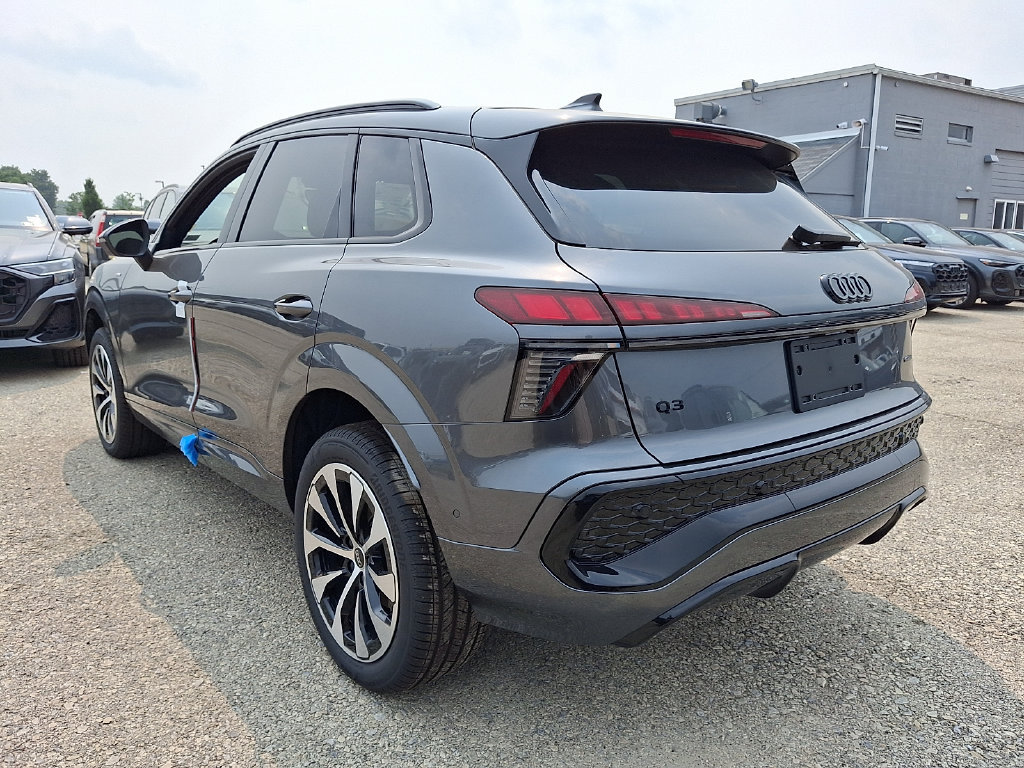 New 2026 Audi Q3 quattro 2.0T AWD/4WD image 3