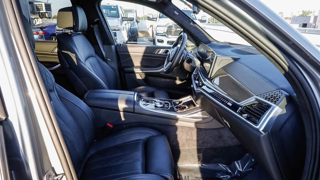 Used 2026 BMW X7 M60i AWD/4WD image 21