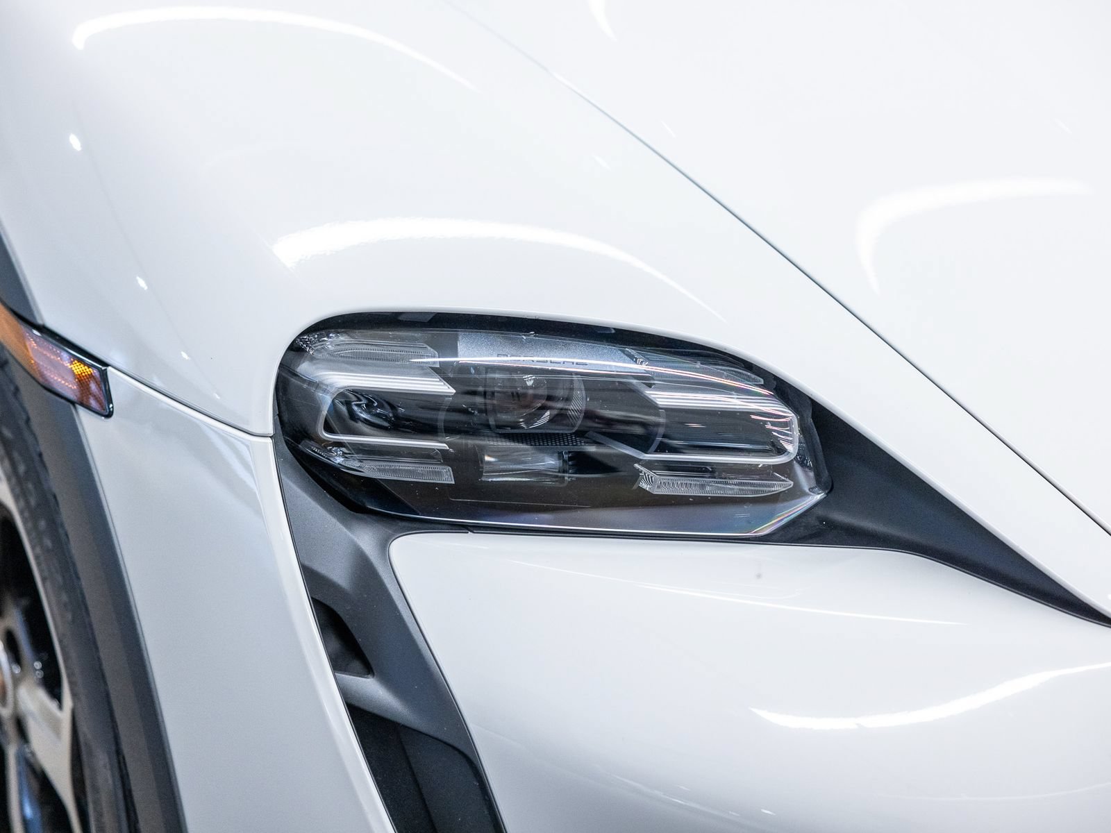 Certified 2024 Porsche Taycan 4S AWD/4WD image 14