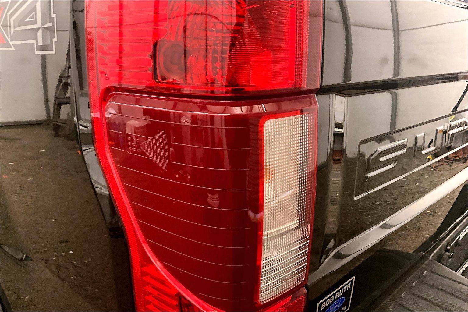 Used 2022 Ford F250 XLT w/ XLT Premium Package image 28