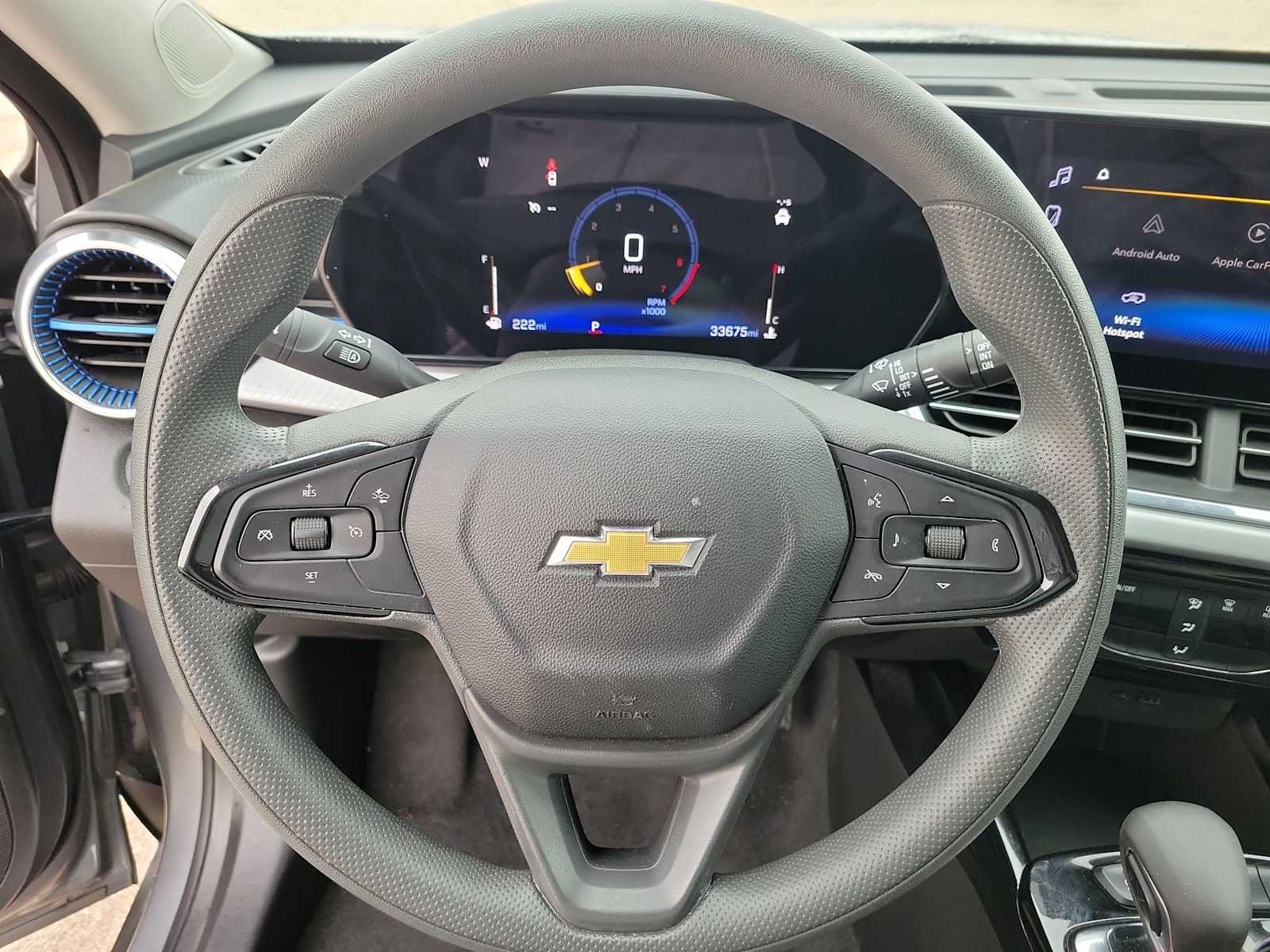 Used 2025 Chevrolet Trax LT FWD image 19