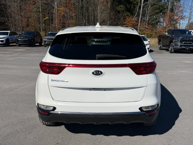 Used 2020 Kia Sportage LX AWD/4WD image 4
