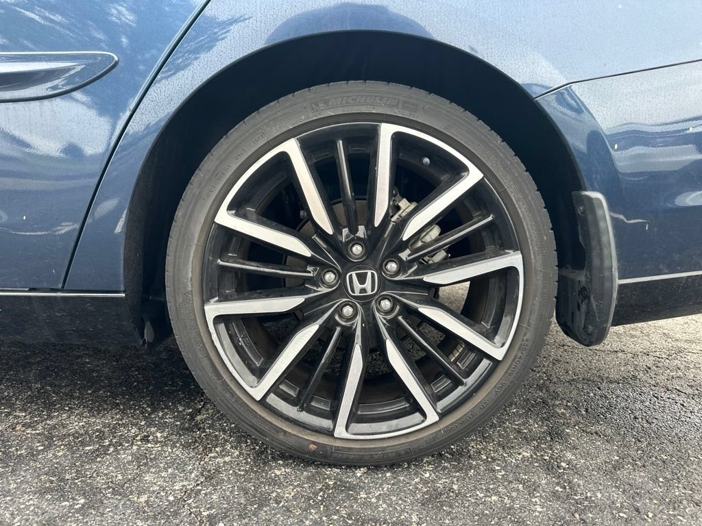 Used 2023 Honda Accord Touring image 7