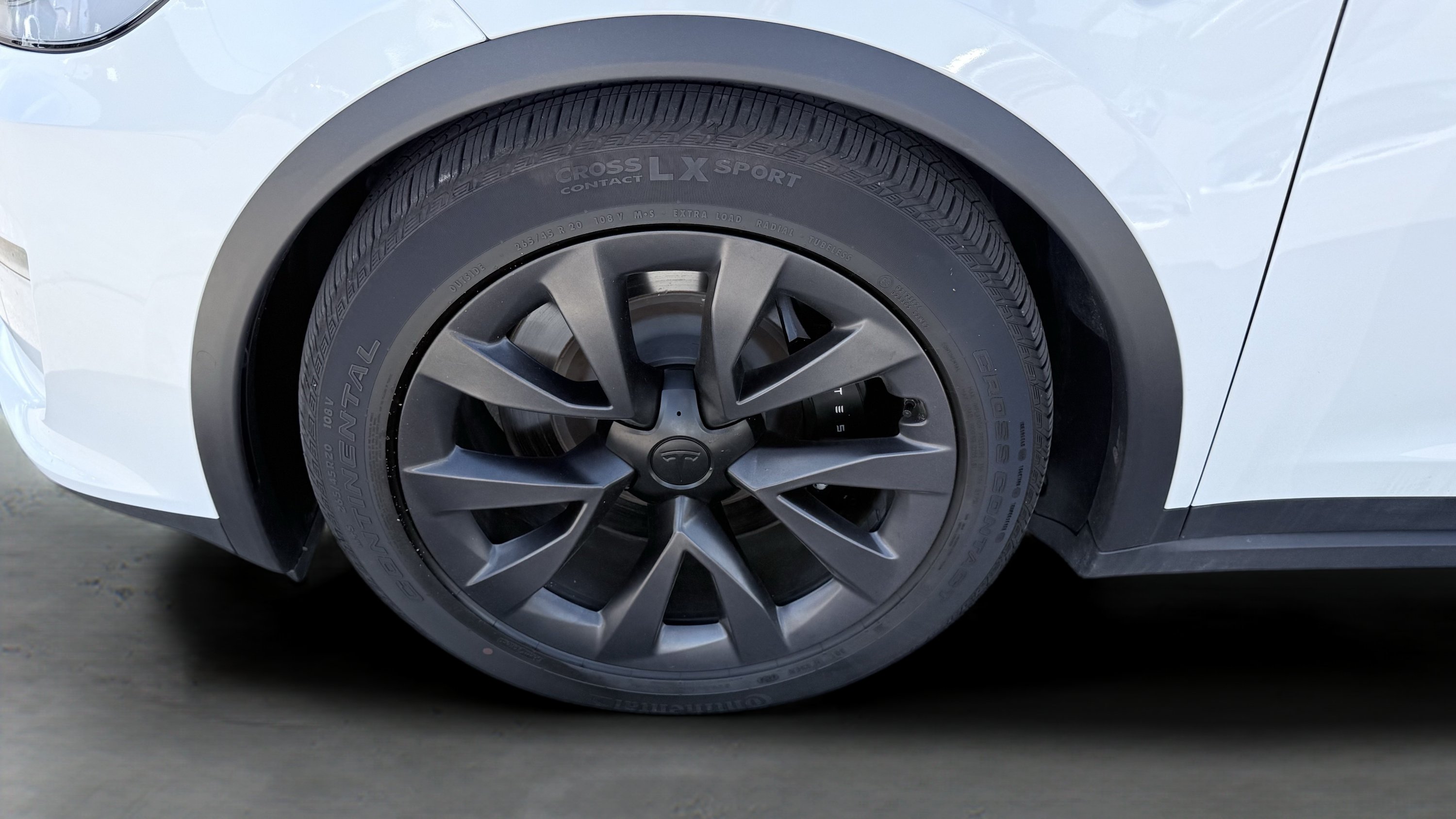 Used 2025 Tesla Model X AWD/4WD image 17