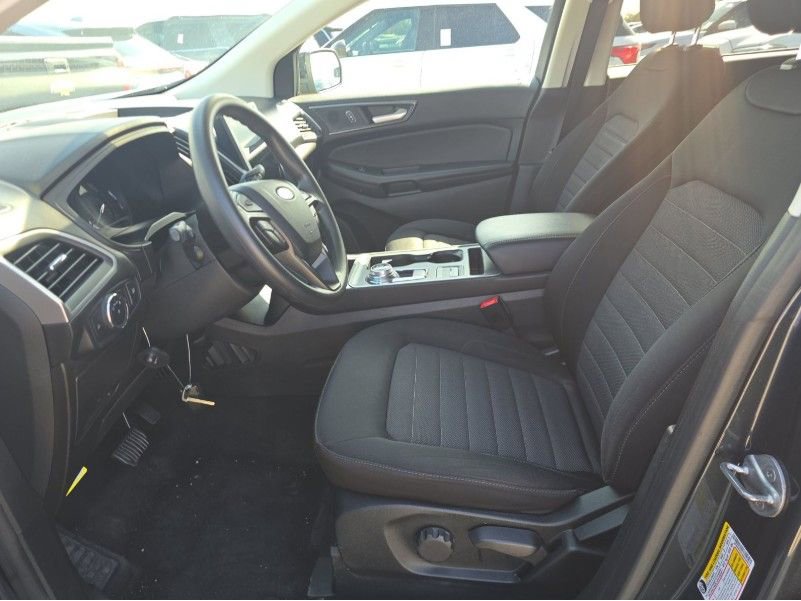 Used 2022 Ford Edge SE w/ Black Appearance Package image 22
