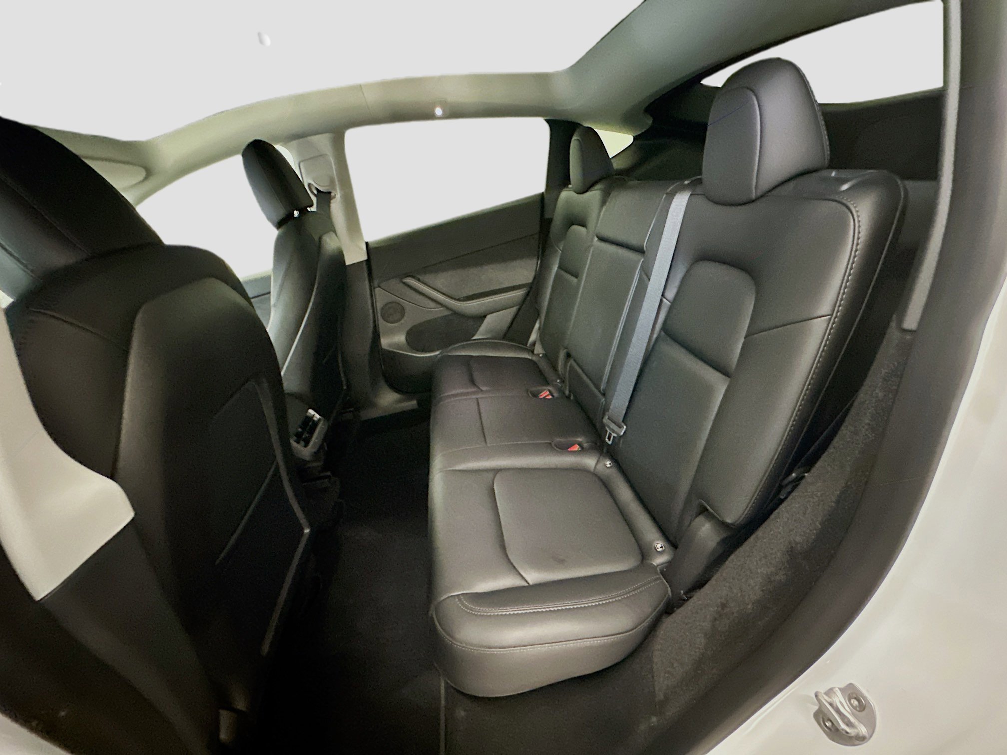 Used 2023 Tesla Model Y Long Range image 30