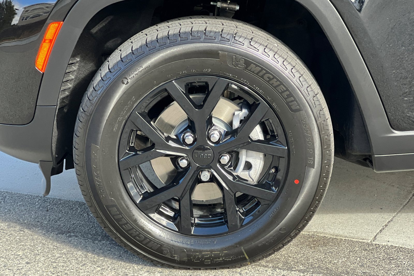 New 2025 Jeep Grand Cherokee Altitude image 25