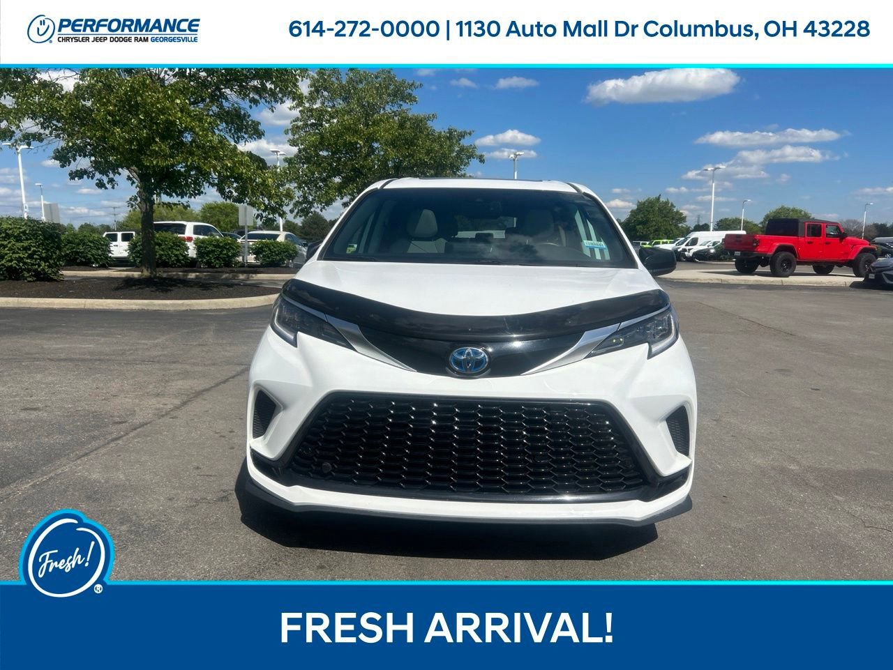 Used 2024 Toyota Sienna AWD image 9