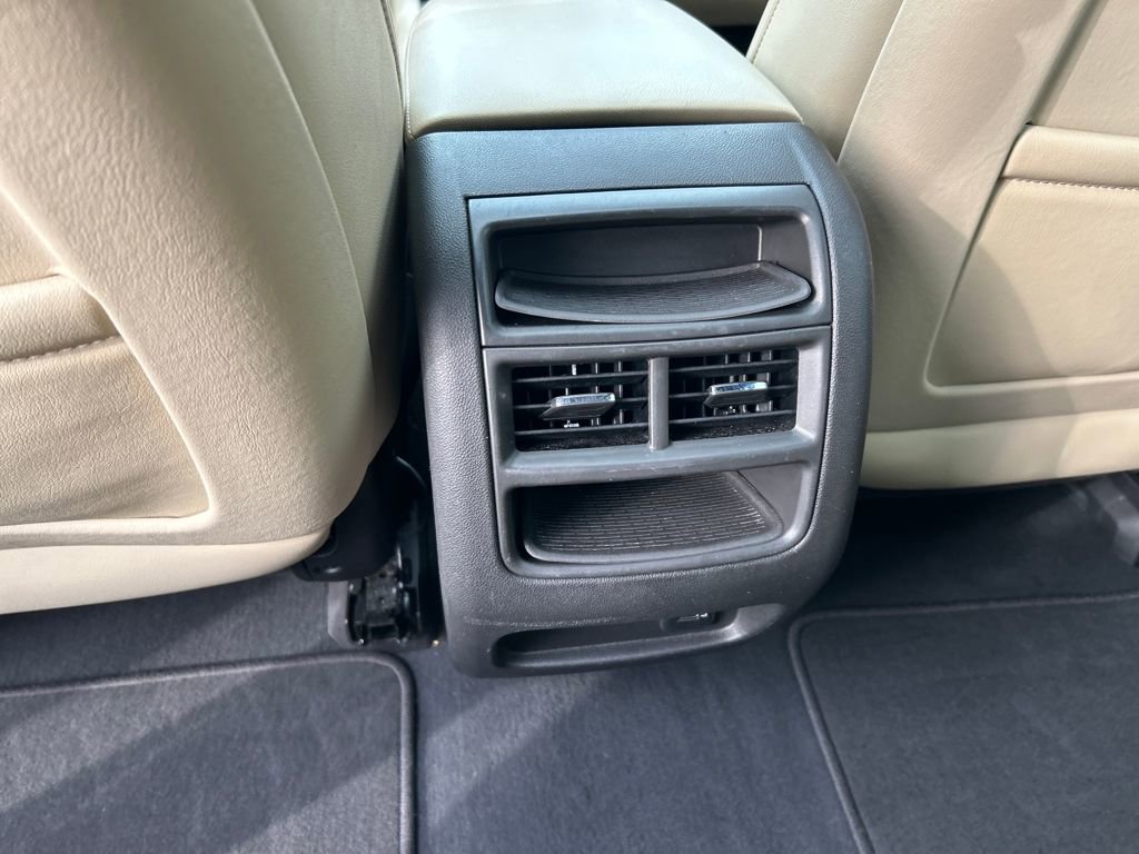 Used 2017 Cadillac XT5 Luxury w/ Driver Awareness Package image 26