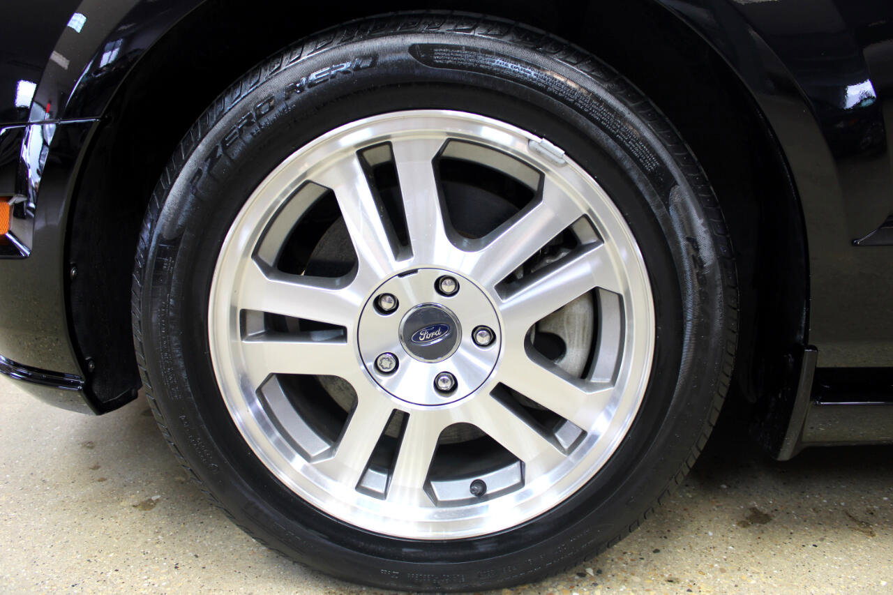 Used 2005 Ford Mustang GT image 33