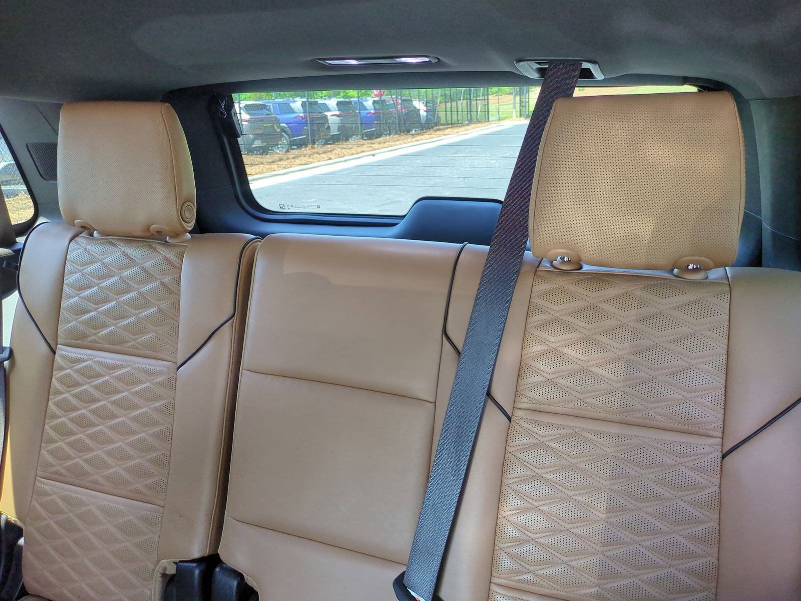 Used 2021 Cadillac Escalade Premium Luxury image 32