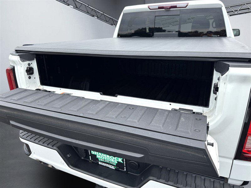 Used 2022 GMC Sierra 1500 Denali w/ Technology Package AWD/4WD image 7