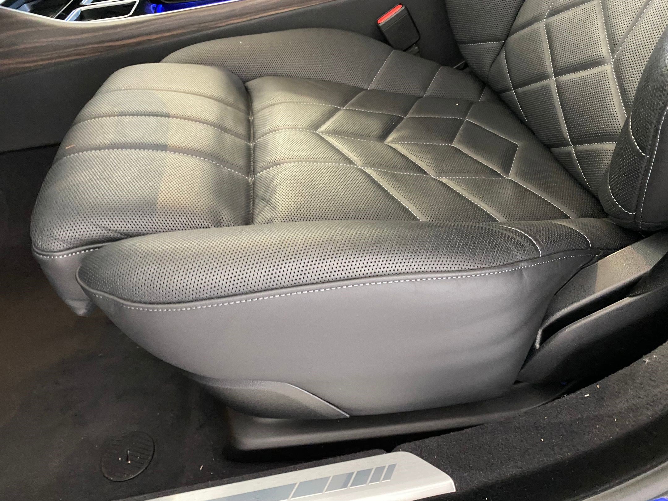 Used 2025 BMW 760i xDrive w/ Executive Package image 12