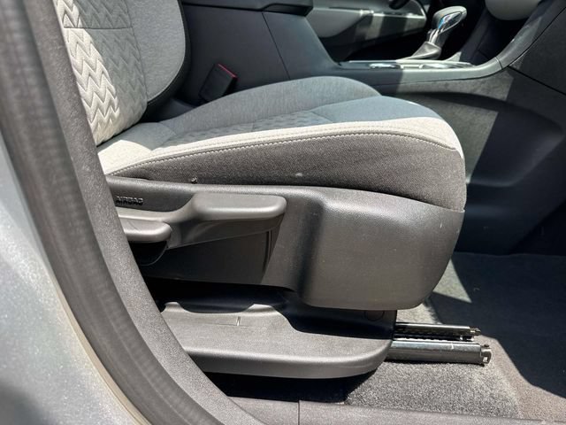 Used 2024 Chevrolet Equinox LT FWD image 17