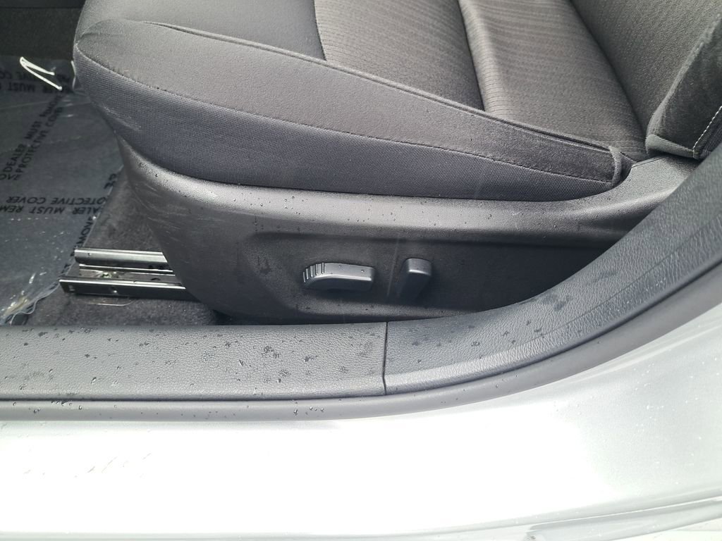 Used 2024 Nissan Altima 2.5 SV FWD image 34