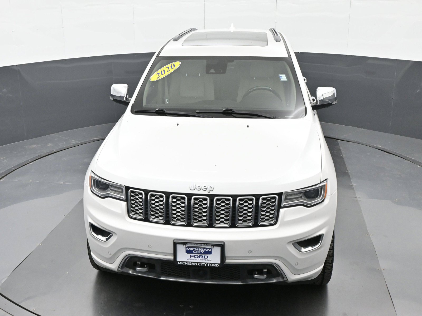 Used 2020 Jeep Grand Cherokee Overland AWD/4WD image 34