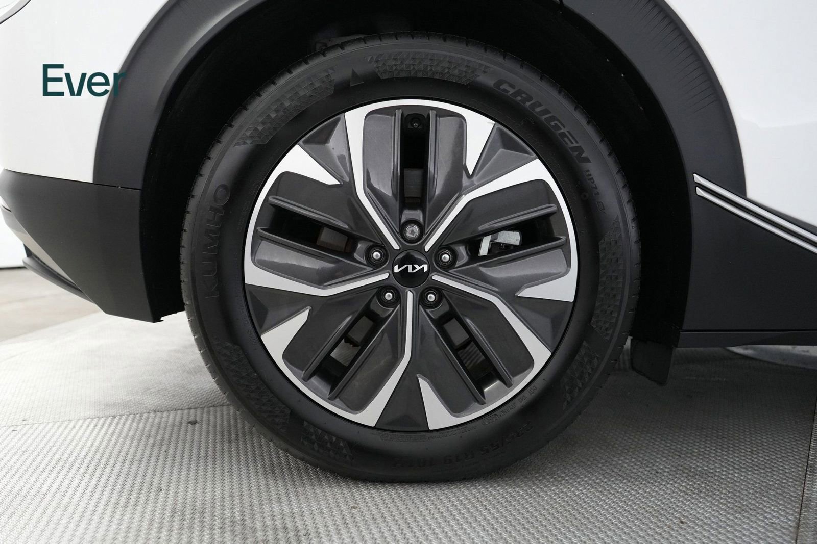 Used 2024 Kia EV6 Light image 17