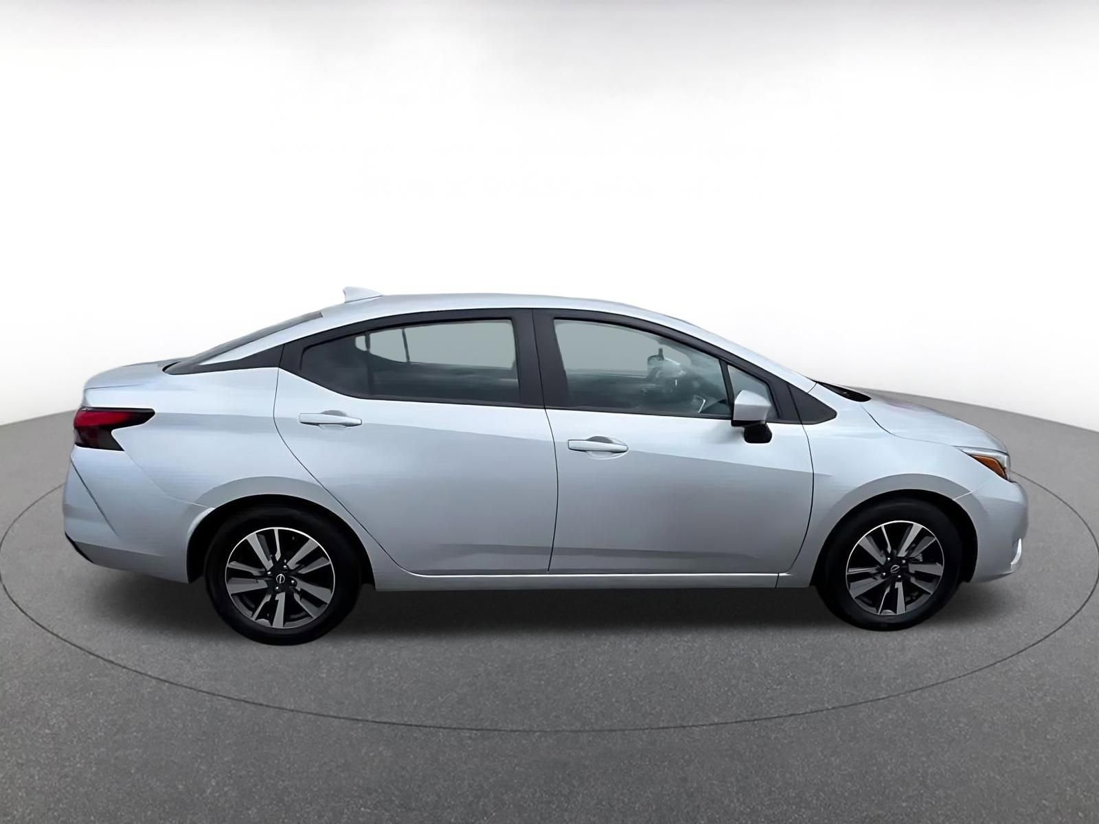 Used 2025 Nissan Versa SV FWD image 16