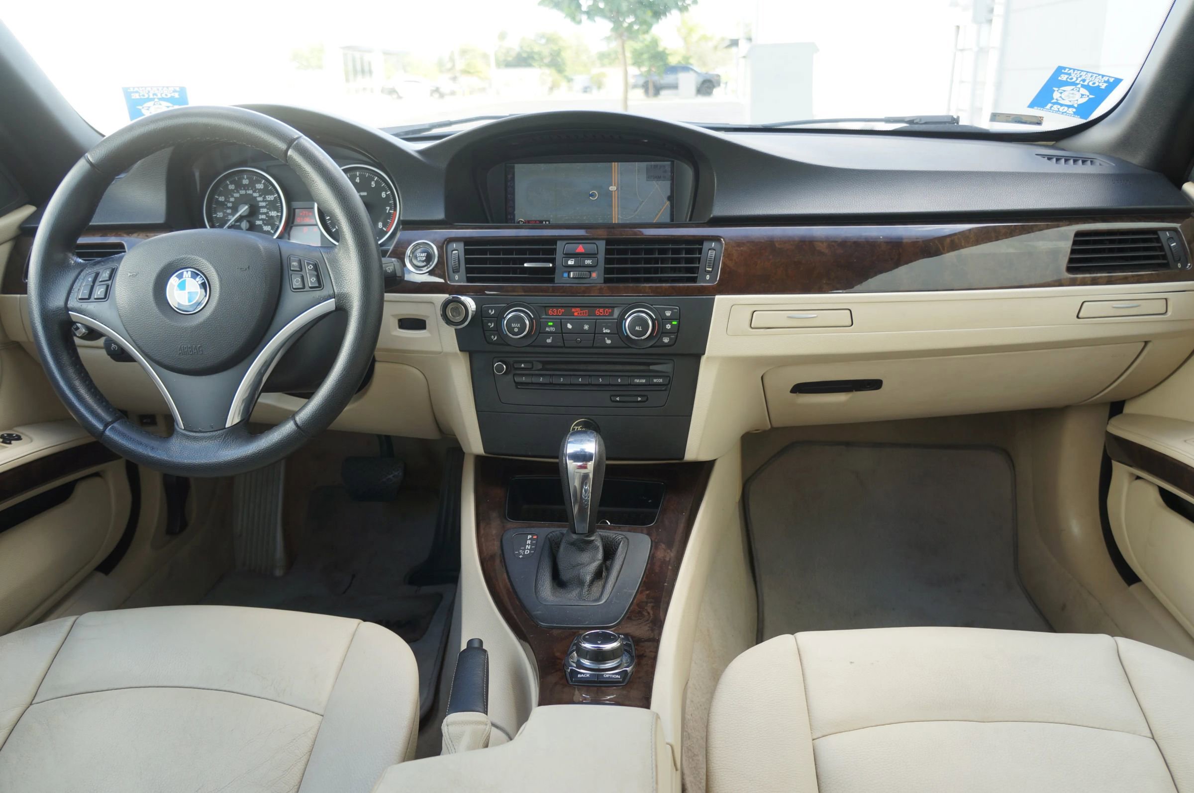 Used 2010 BMW 335i Convertible image 30