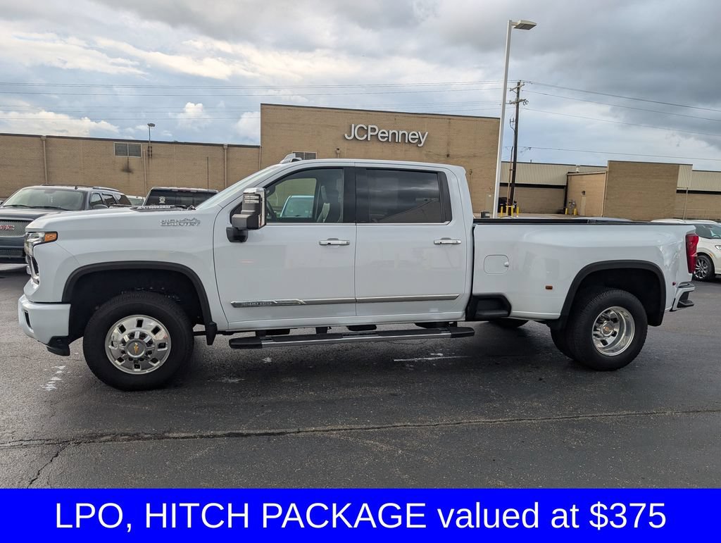 Used 2026 Chevrolet Silverado 3500 High Country w/ High Country Premium Package AWD/4WD image 5