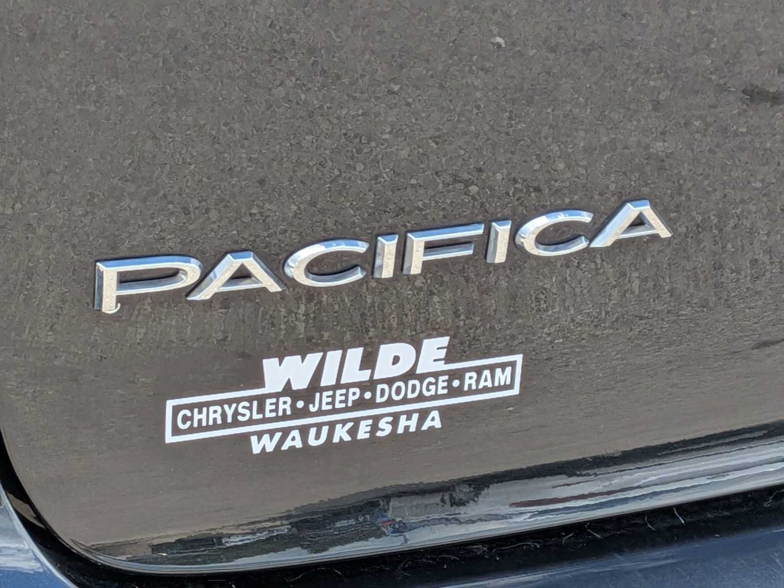 Certified 2018 Chrysler Pacifica Touring-L FWD image 12