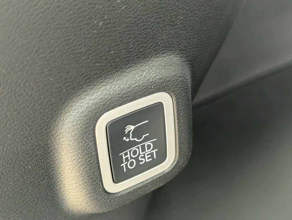 New 2026 Jeep Cherokee Overland w/ Advanced Pro Tech Group AWD/4WD image 28
