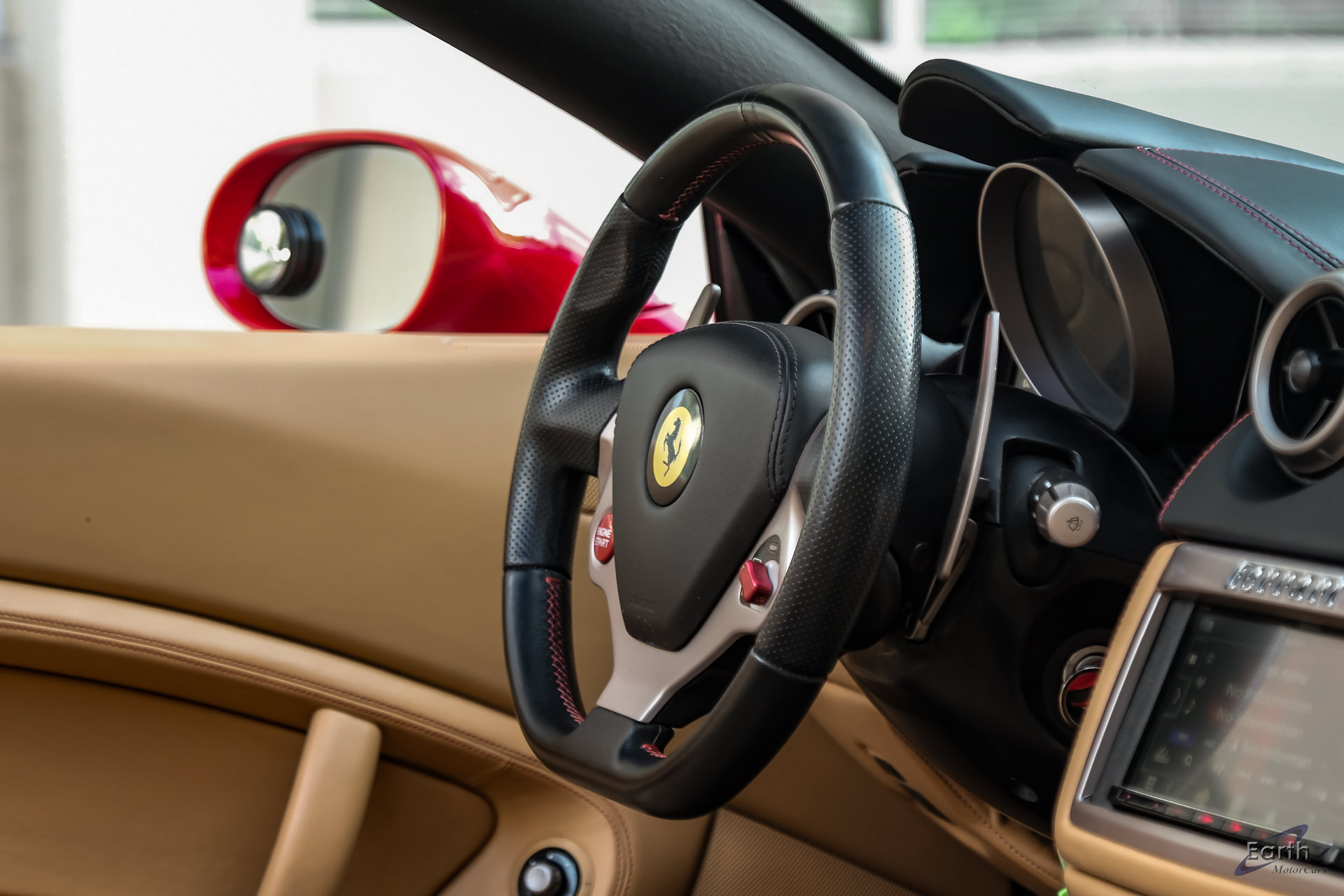 Used 2014 Ferrari California RWD image 64