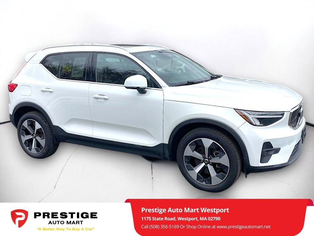 Used 2023 Volvo XC40 B5 Plus
