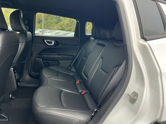 Used 2026 Jeep Compass Limited AWD/4WD image 17