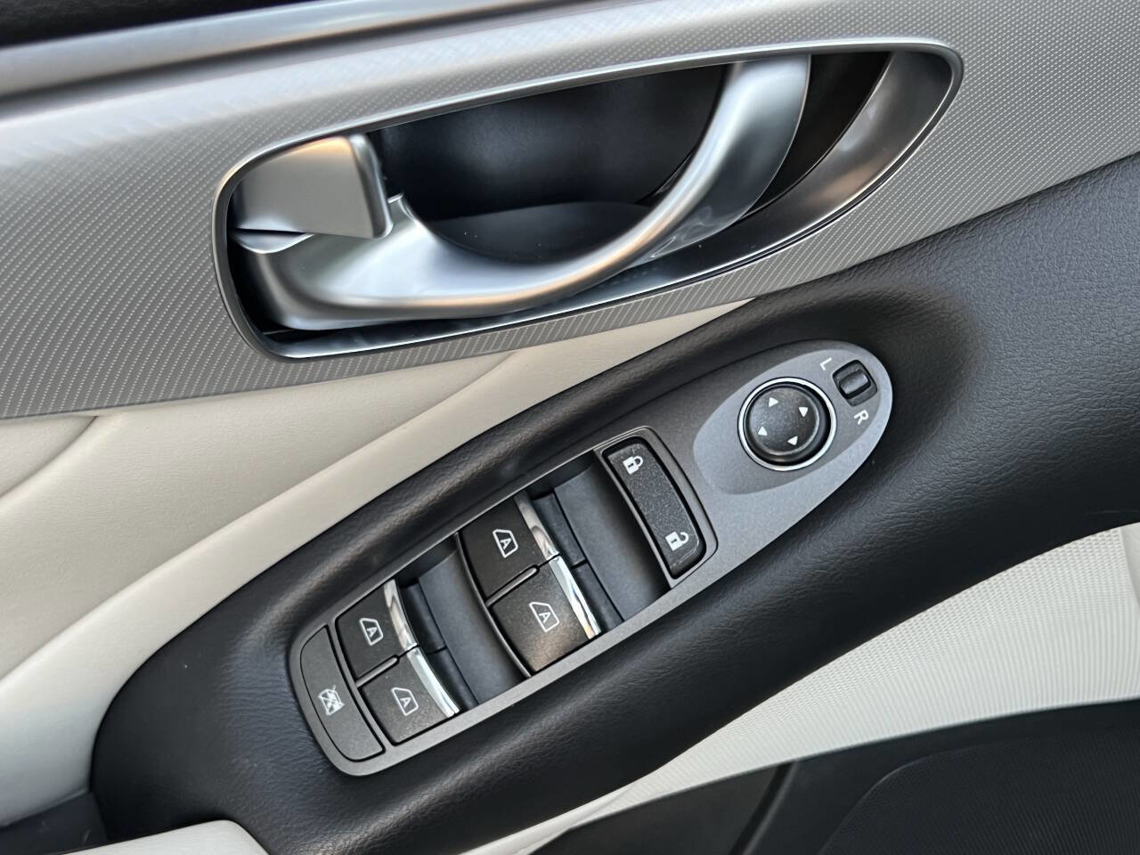 Used 2021 INFINITI Q50 Luxe w/ Cargo Package image 17