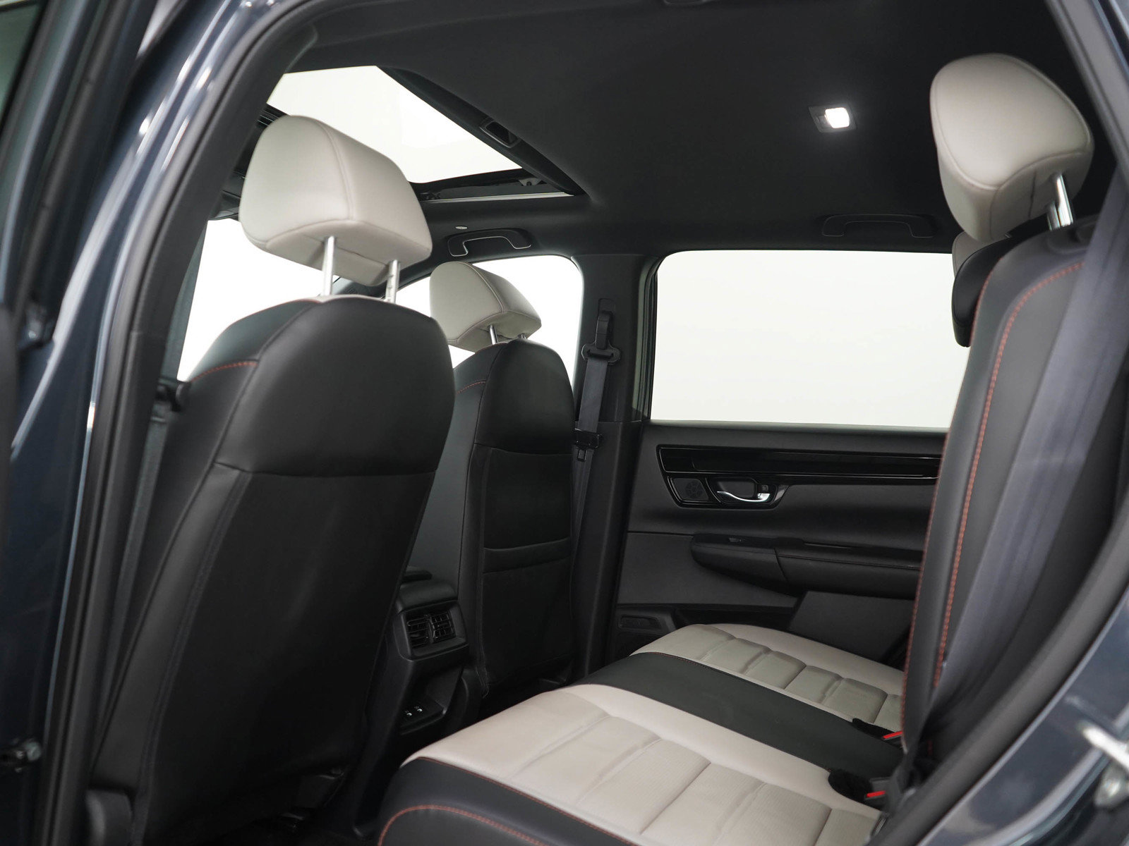 Used 2025 Honda CR-V Sport Touring image 18