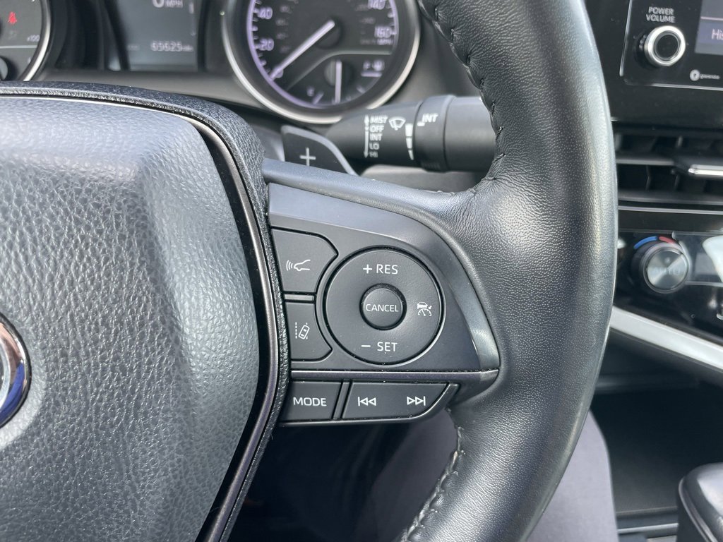 Used 2023 Toyota Camry SE image 19
