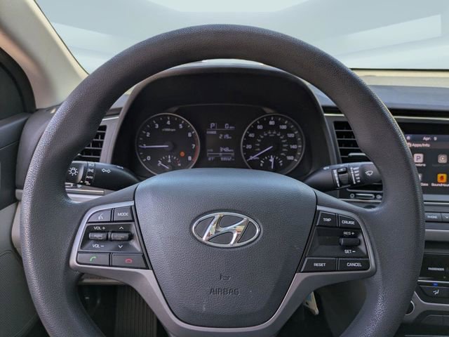 Used 2017 Hyundai Elantra SE image 30