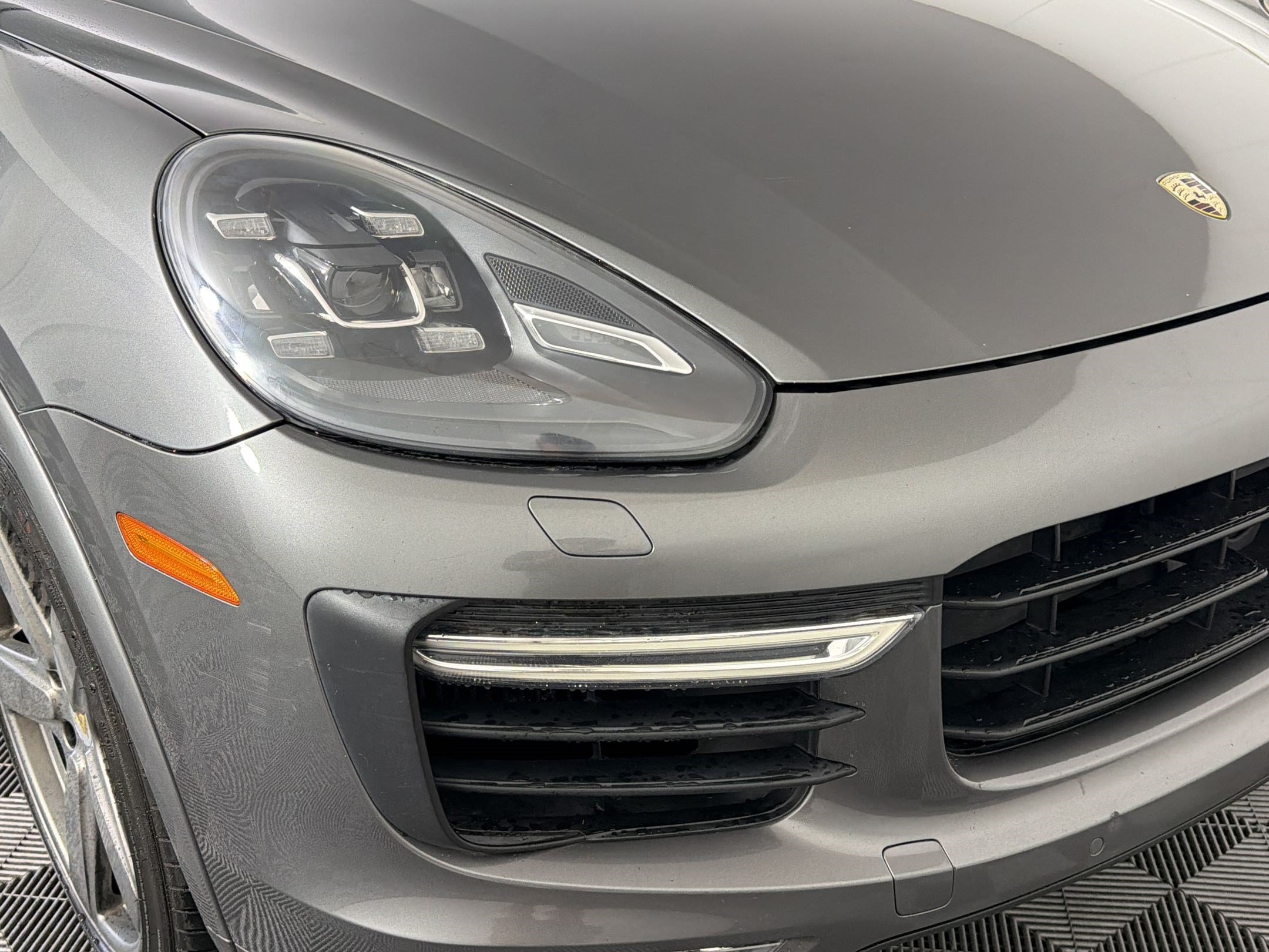 Used 2016 Porsche Cayenne Turbo AWD/4WD image 12