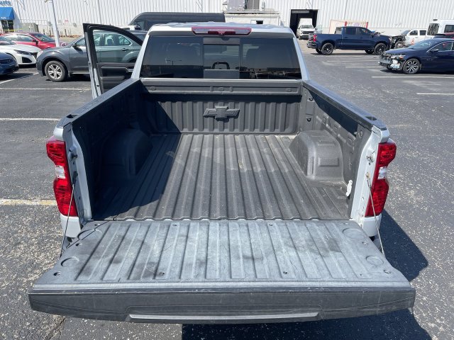 Used 2022 Chevrolet Silverado 1500 LT AWD/4WD image 22