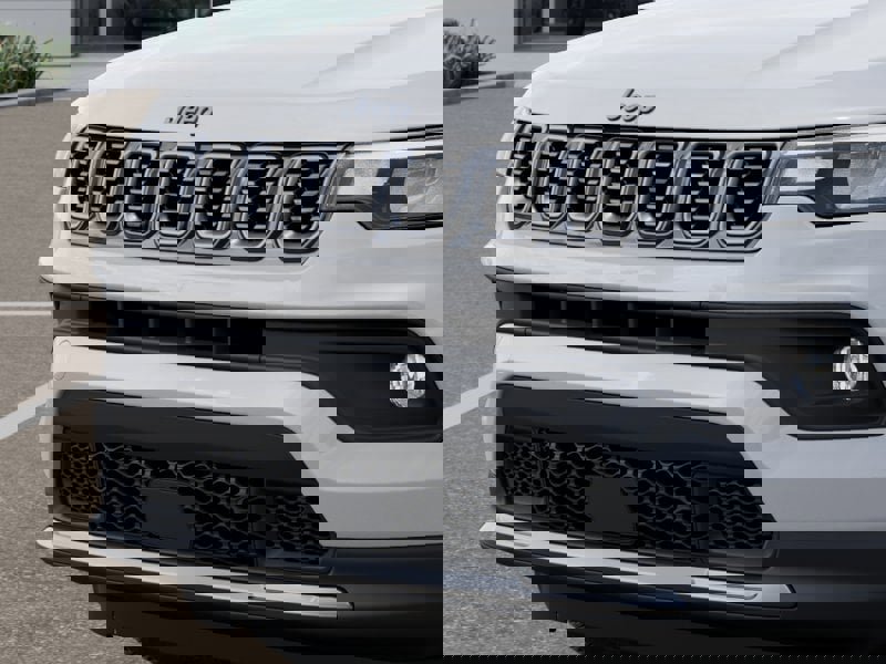 New 2026 Jeep Compass Latitude image 11