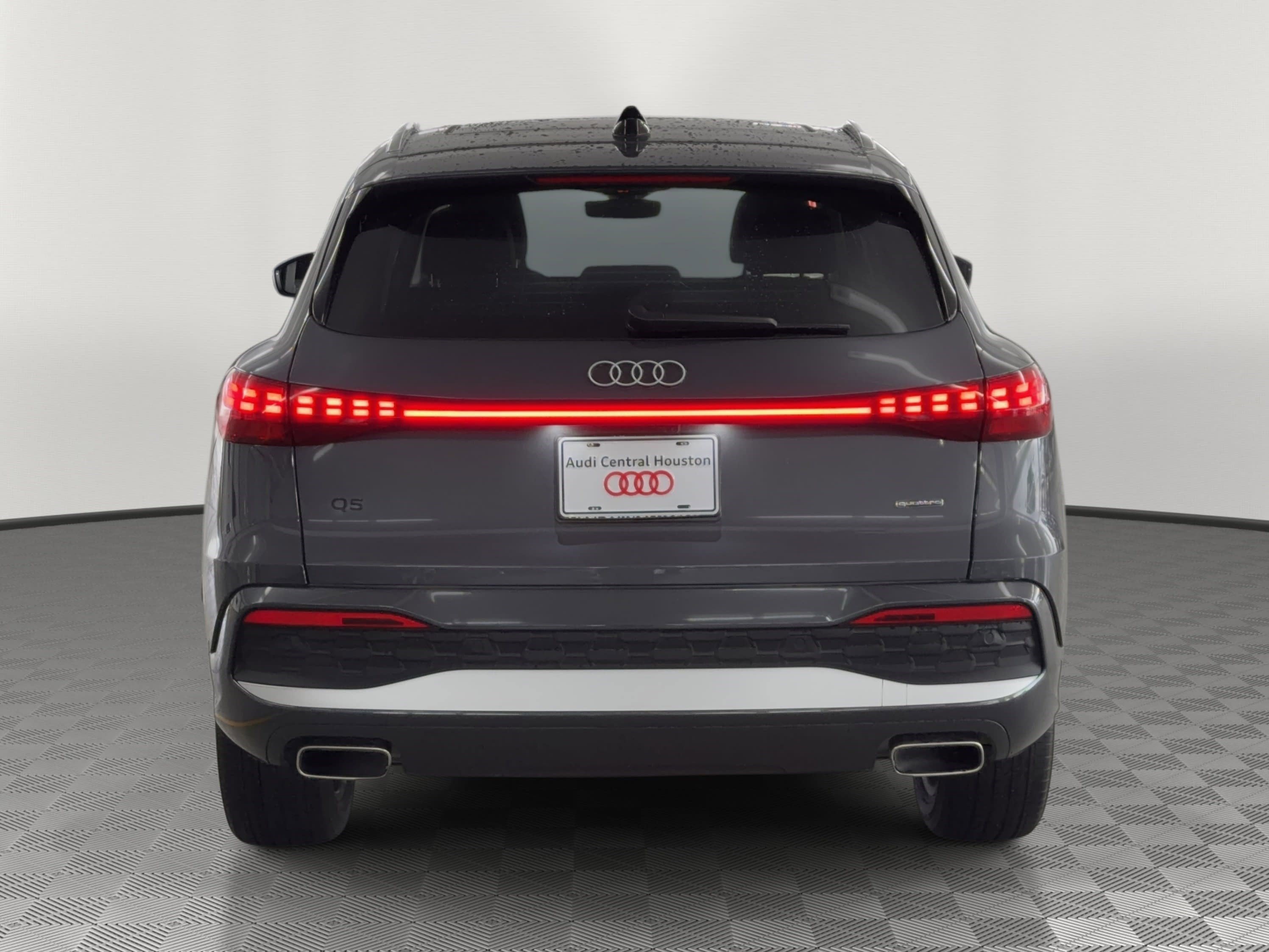 Used 2025 Audi Q5 Premium w/ Convenience Package AWD/4WD image 10