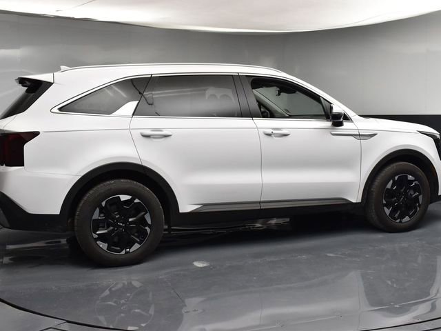 Used 2026 Kia Sorento S FWD image 6
