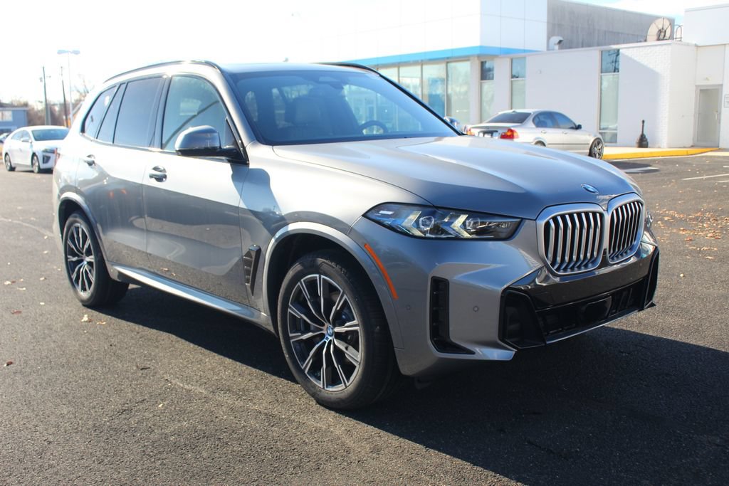 New 2026 BMW X5 xDrive40i w/ Executive Package AWD/4WD image 1